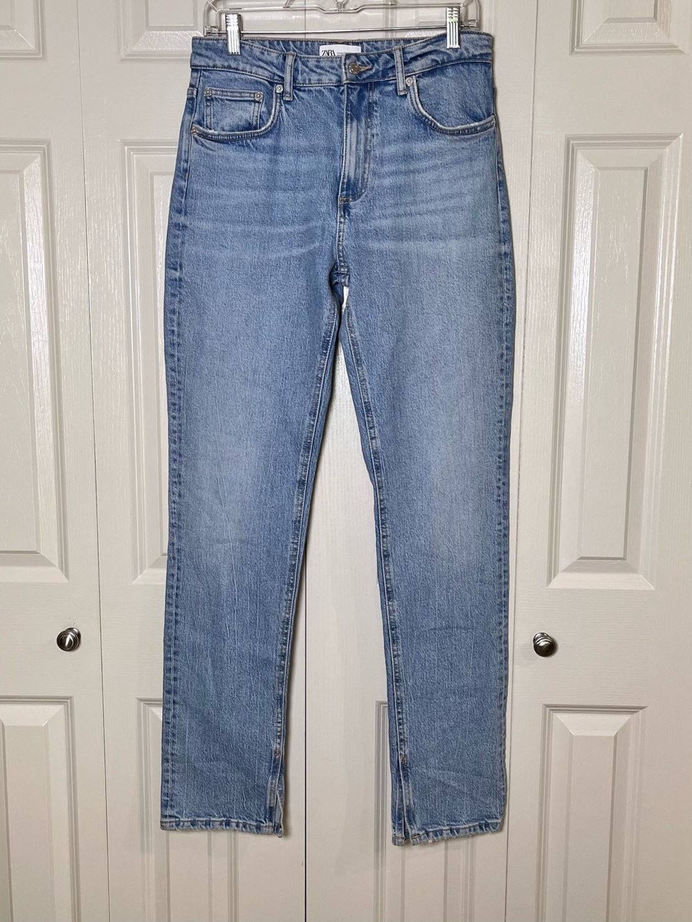 Zara High Rise Straight Leg Jeans Light Blue Wash Size 6 32.5 Inseam